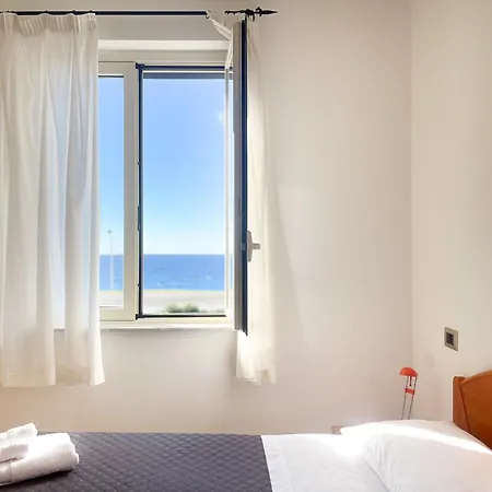 Apartman La Perla Di Ponente *